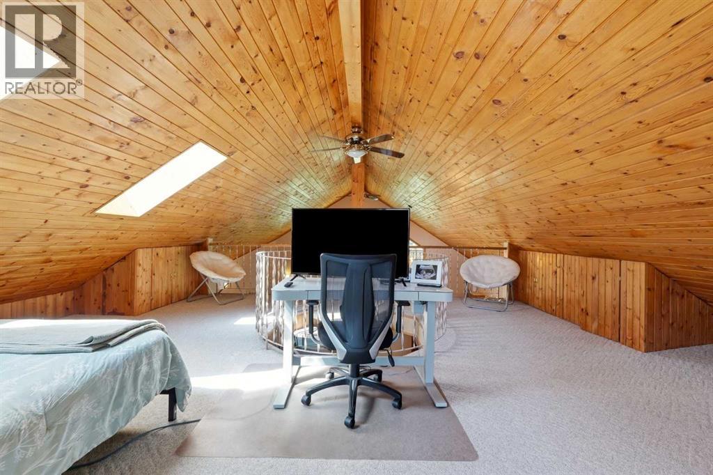 Listing photo – 91 Oliver Avenue, Gull Lake