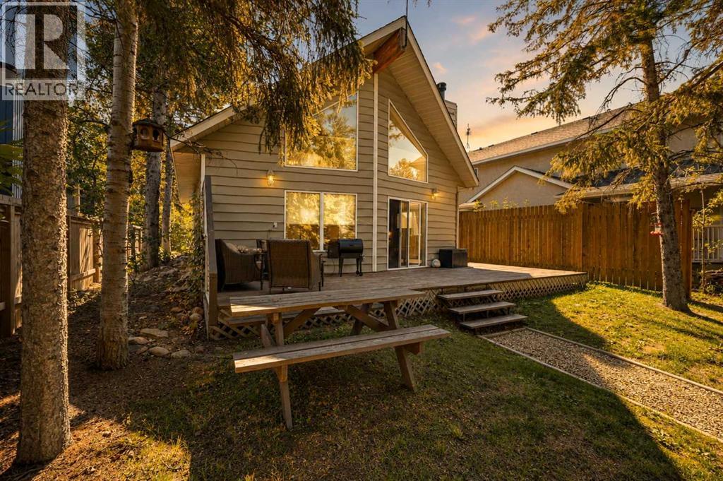 Listing photo – 91 Oliver Avenue, Gull Lake