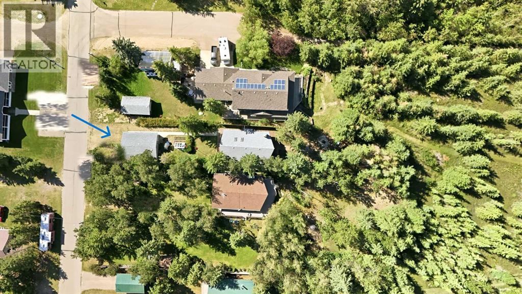 Listing photo – 91 Oliver Avenue, Gull Lake