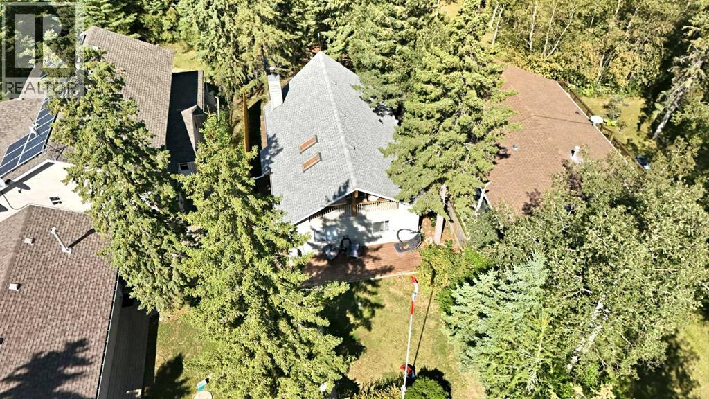 Listing photo – 91 Oliver Avenue, Gull Lake