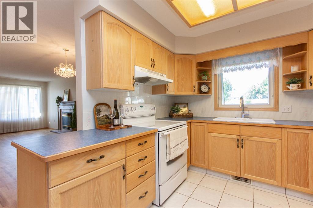 Listing photo – 22 Dale Close, Red Deer