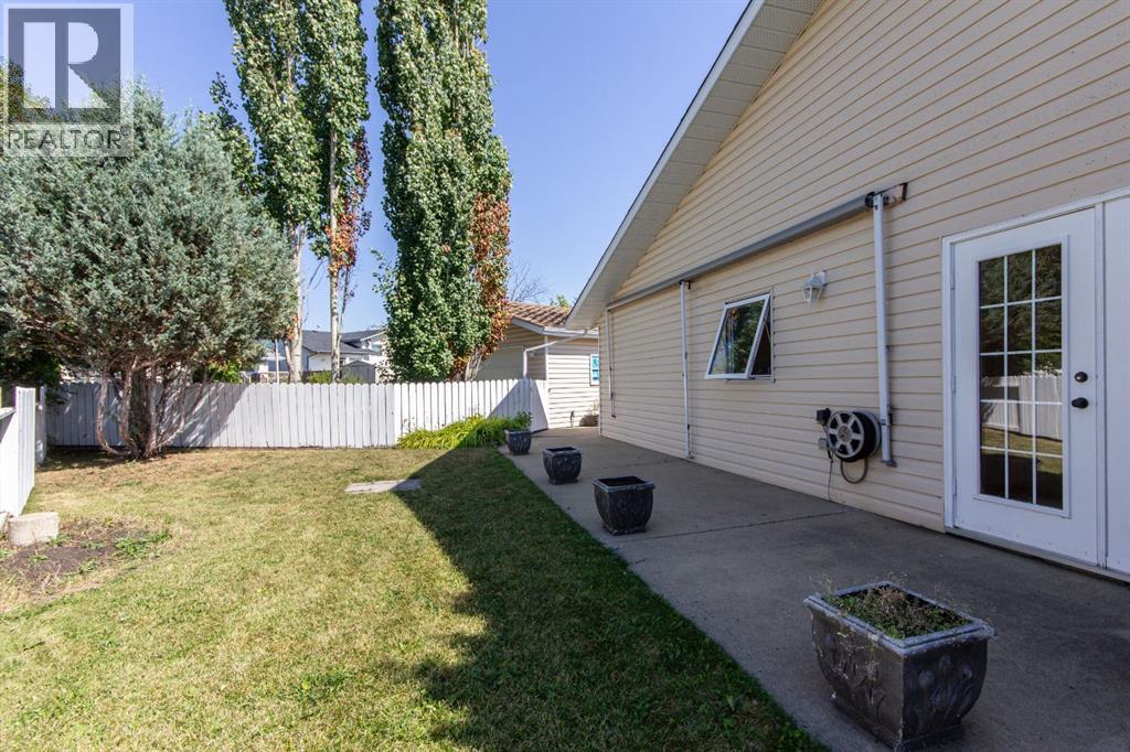 Listing photo – 22 Dale Close, Red Deer