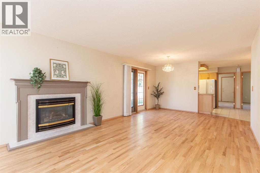 Listing photo – 22 Dale Close, Red Deer