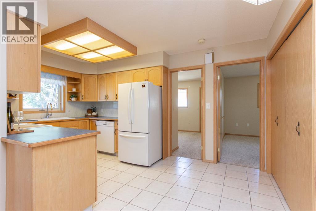 Listing photo – 22 Dale Close, Red Deer