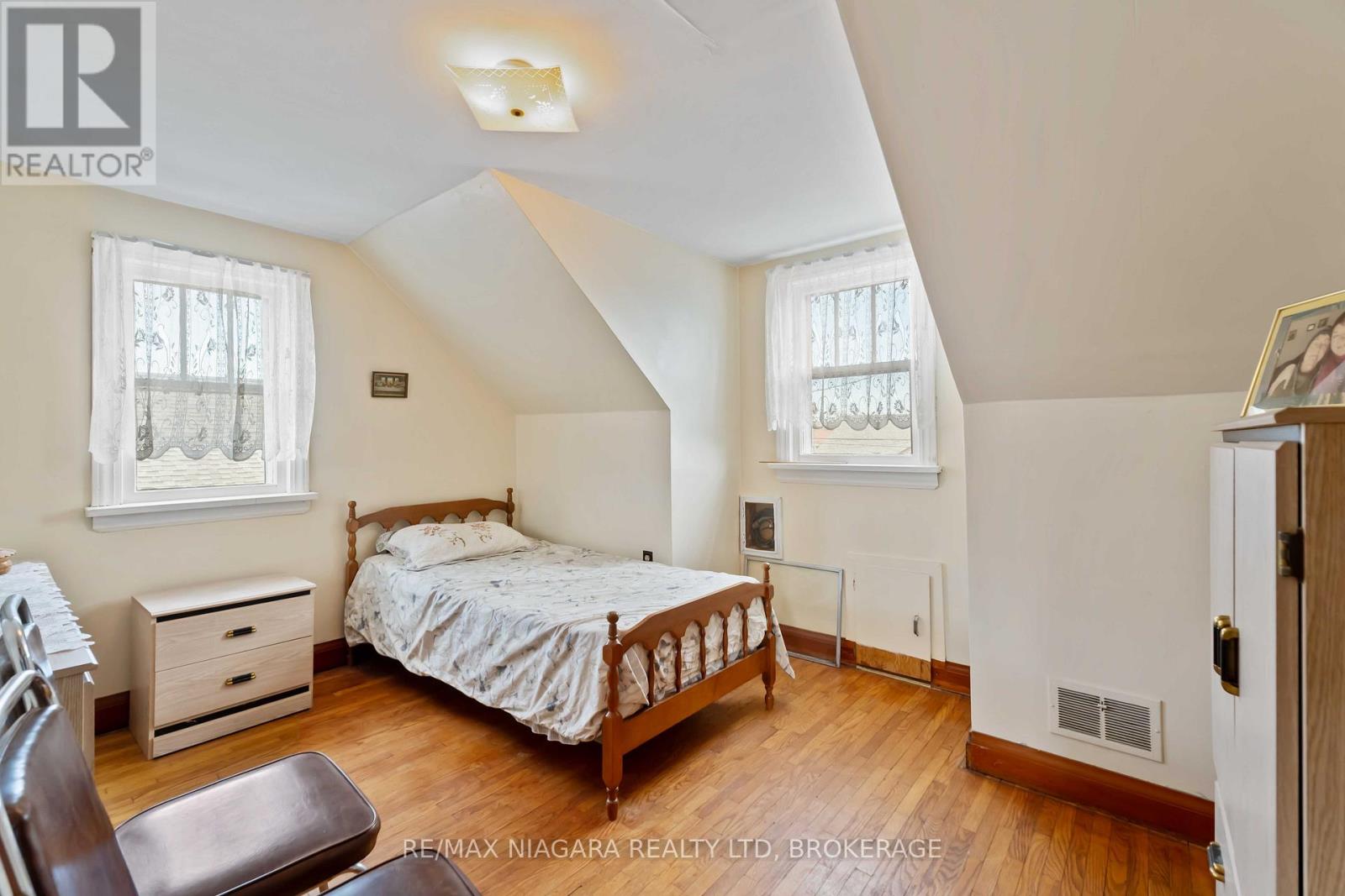 506 HARRIET STREET - Image 26