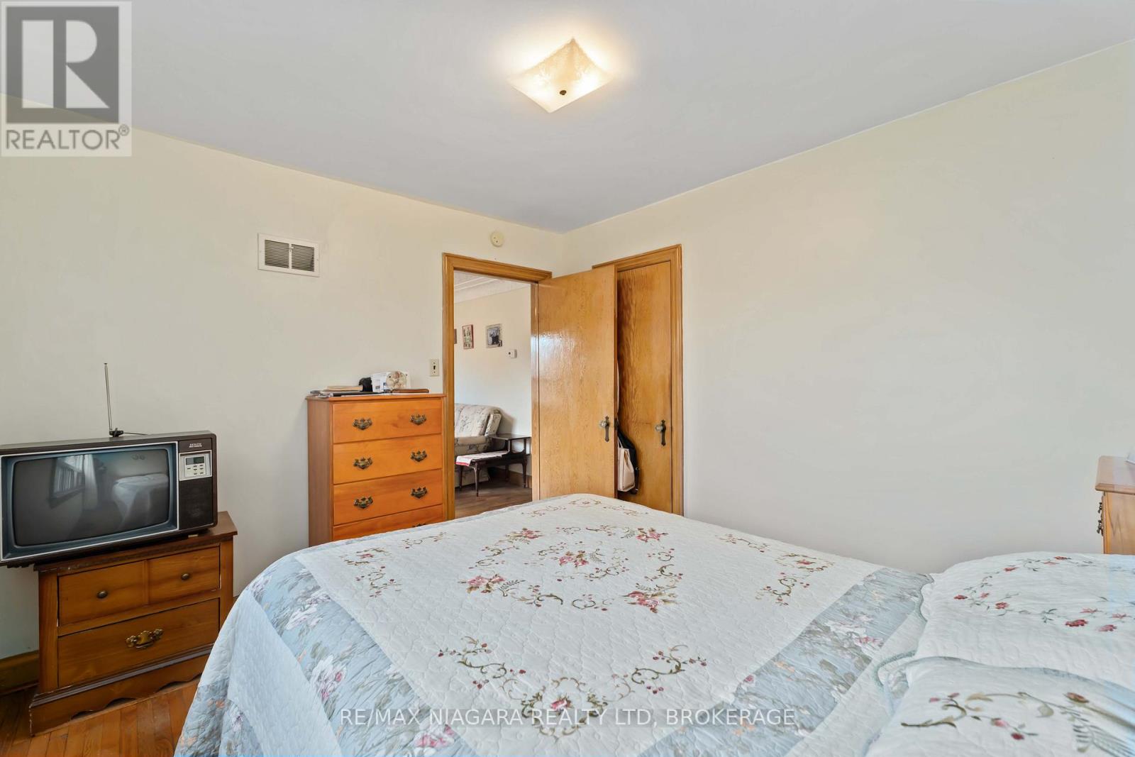 506 HARRIET STREET - Image 31