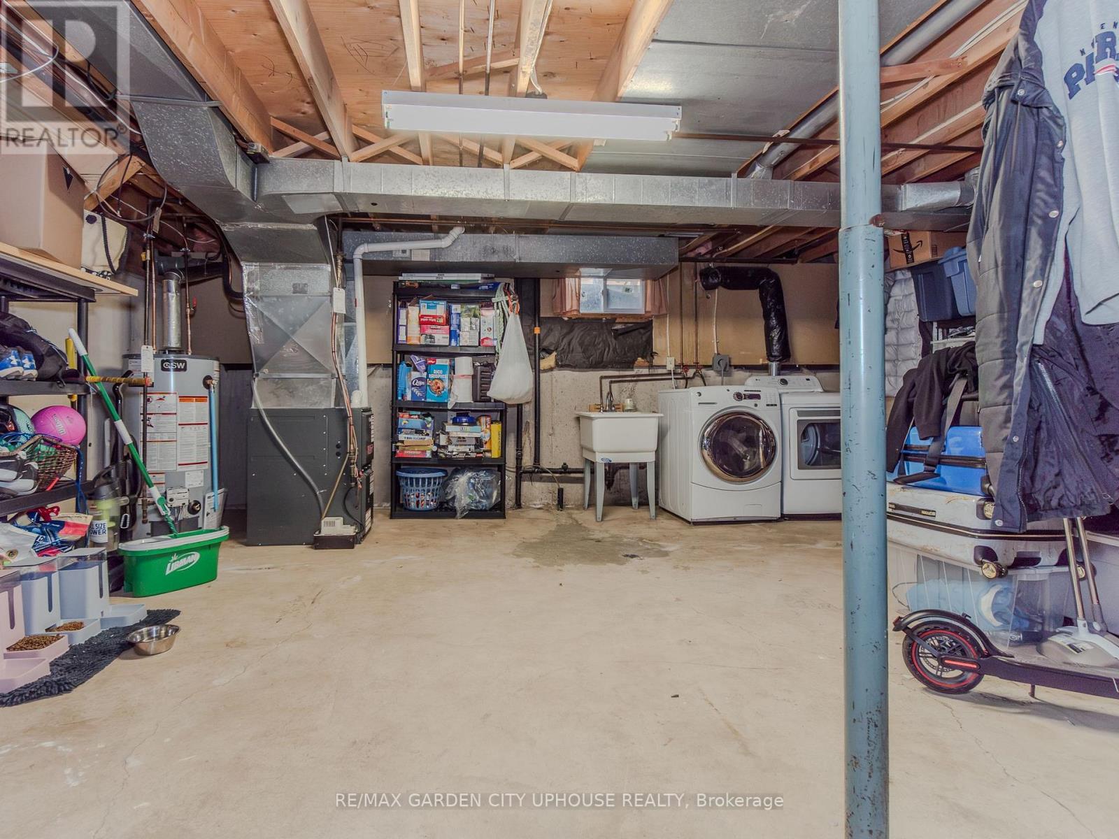24 GREENMEADOW COURT - 17