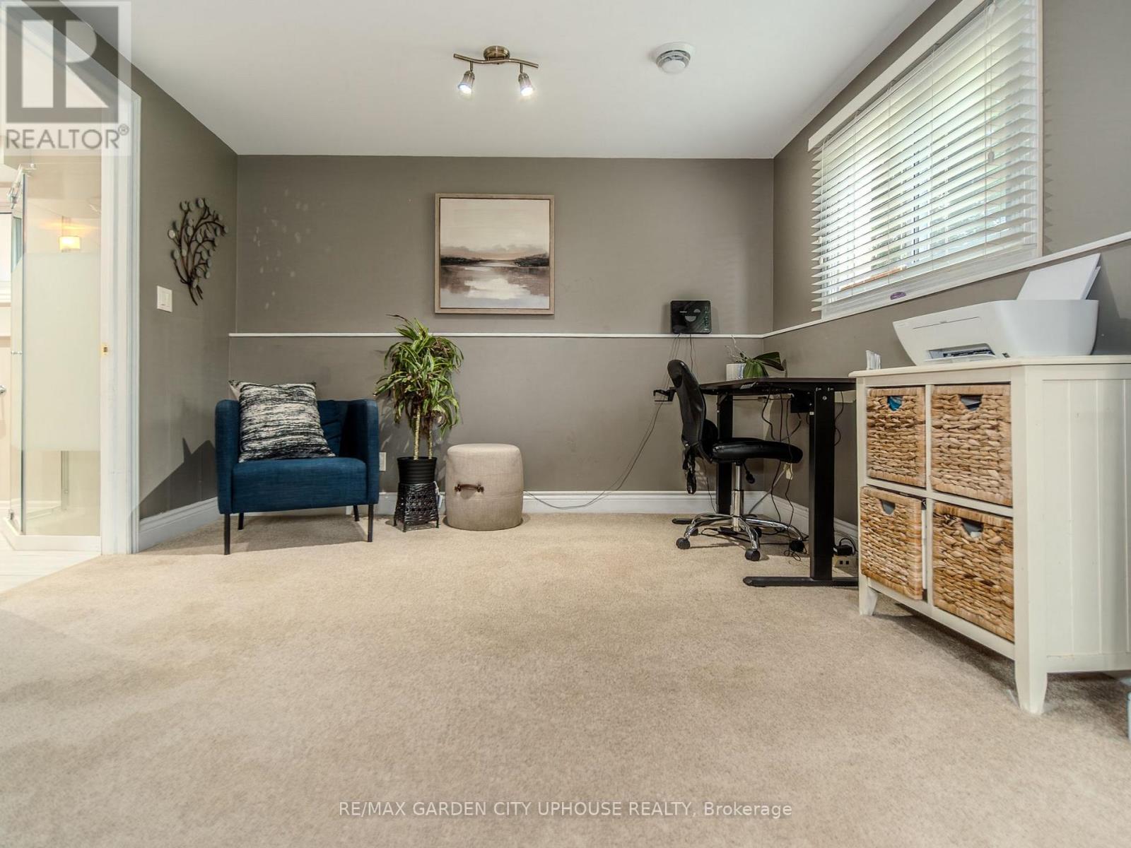 24 GREENMEADOW COURT - 15