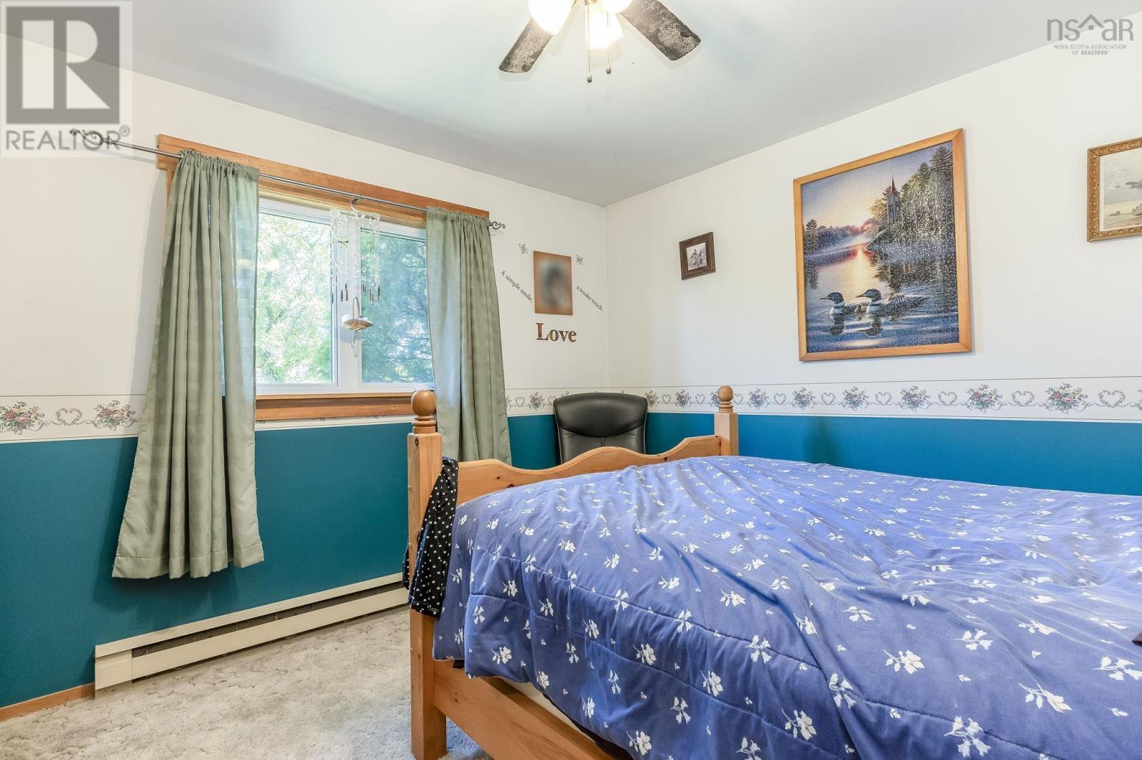 974 Anthony Avenue - 9