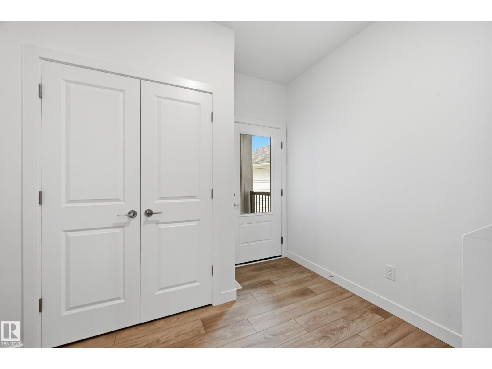 22612 89 AV NW, Rosenthal (Edmonton), Edmonton photo 3
