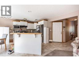 3pc Bathroom - 37 Northlands Crescent Ne, Medicine Hat, AB T1C2A9 Photo 10