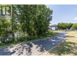 37 Northlands Crescent Ne, Medicine Hat, AB T1C2A9 Photo 42