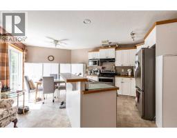 Family room - 37 Northlands Crescent Ne, Medicine Hat, AB T1C2A9 Photo 9