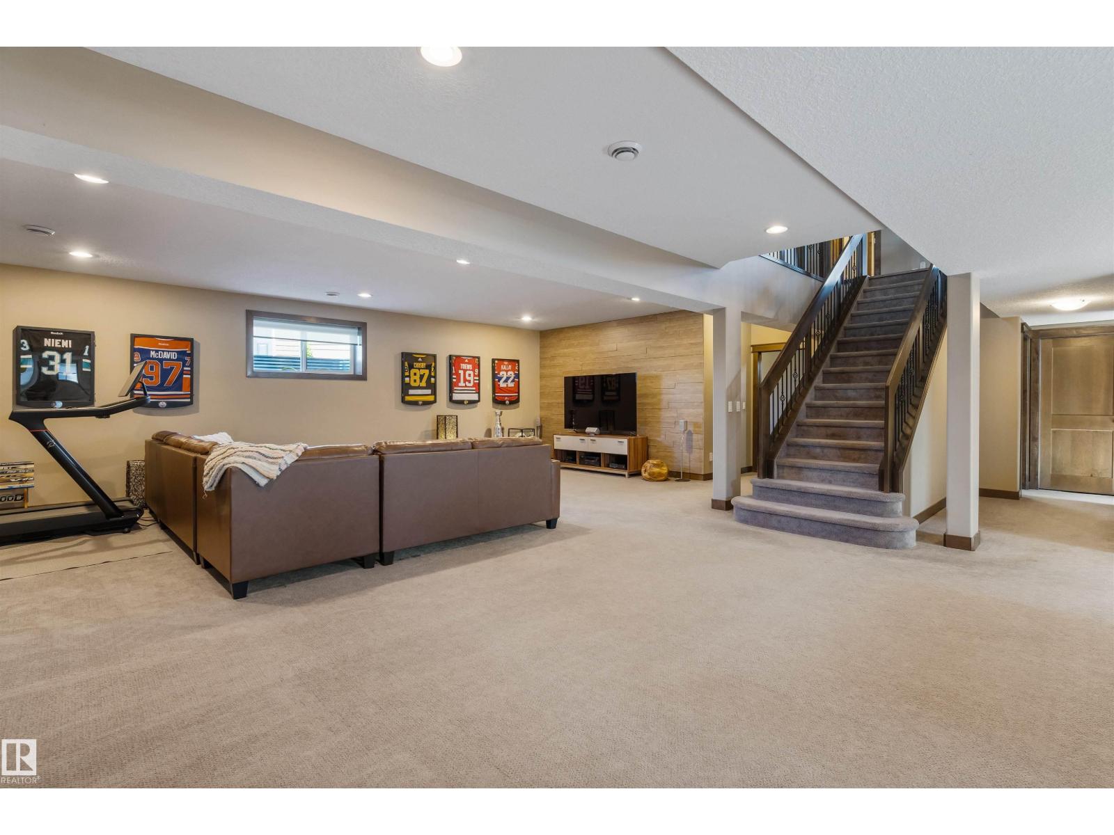 66 NEWGATE WY - 25