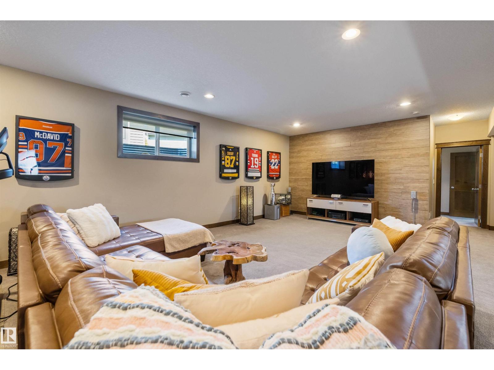66 NEWGATE WY - 28
