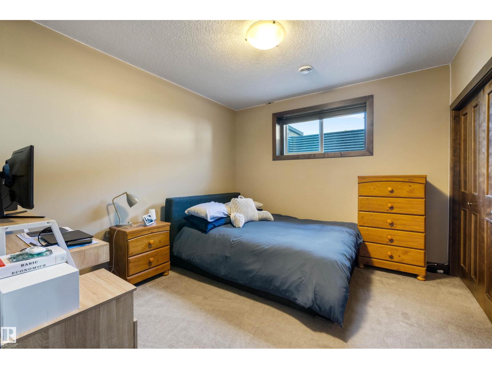 66 NEWGATE WY - 31
