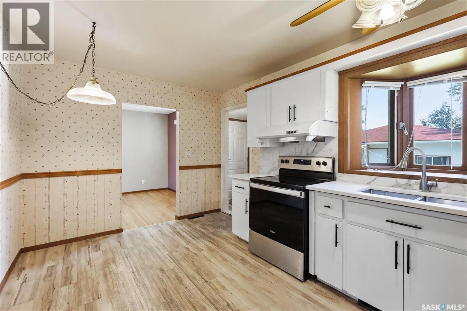 2509 Taylor STREET E - Image 17