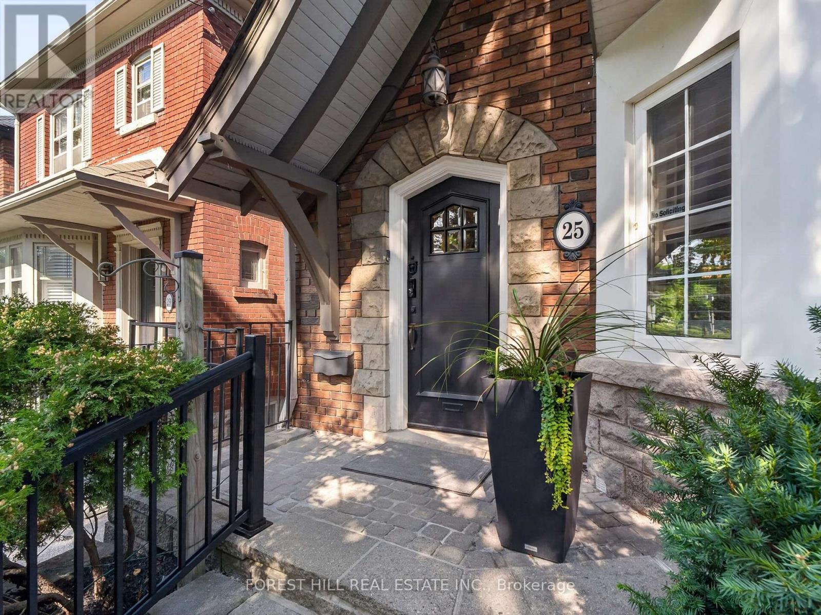 25 CASTLEWOOD ROAD - 2