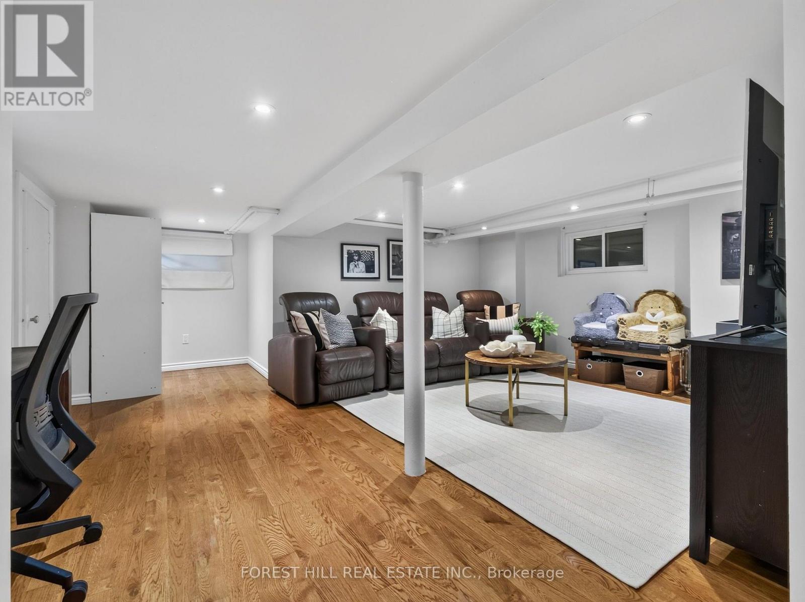 25 CASTLEWOOD ROAD - 24