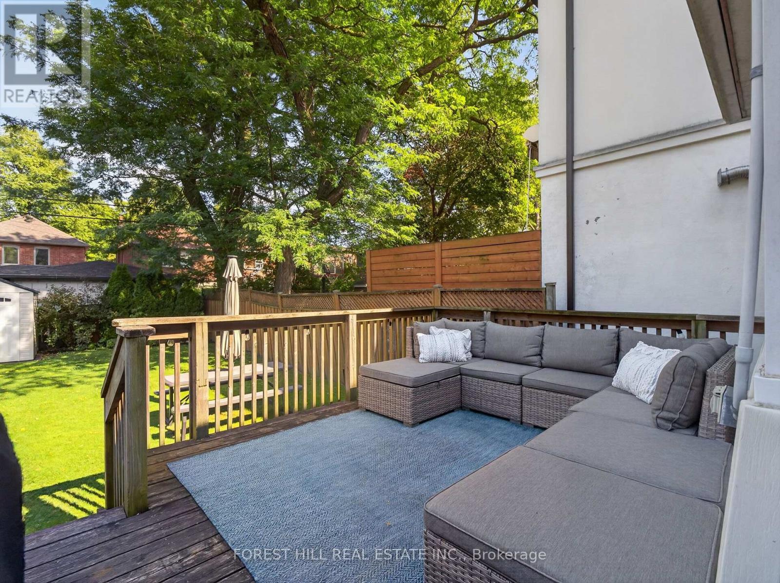 25 CASTLEWOOD ROAD - 31