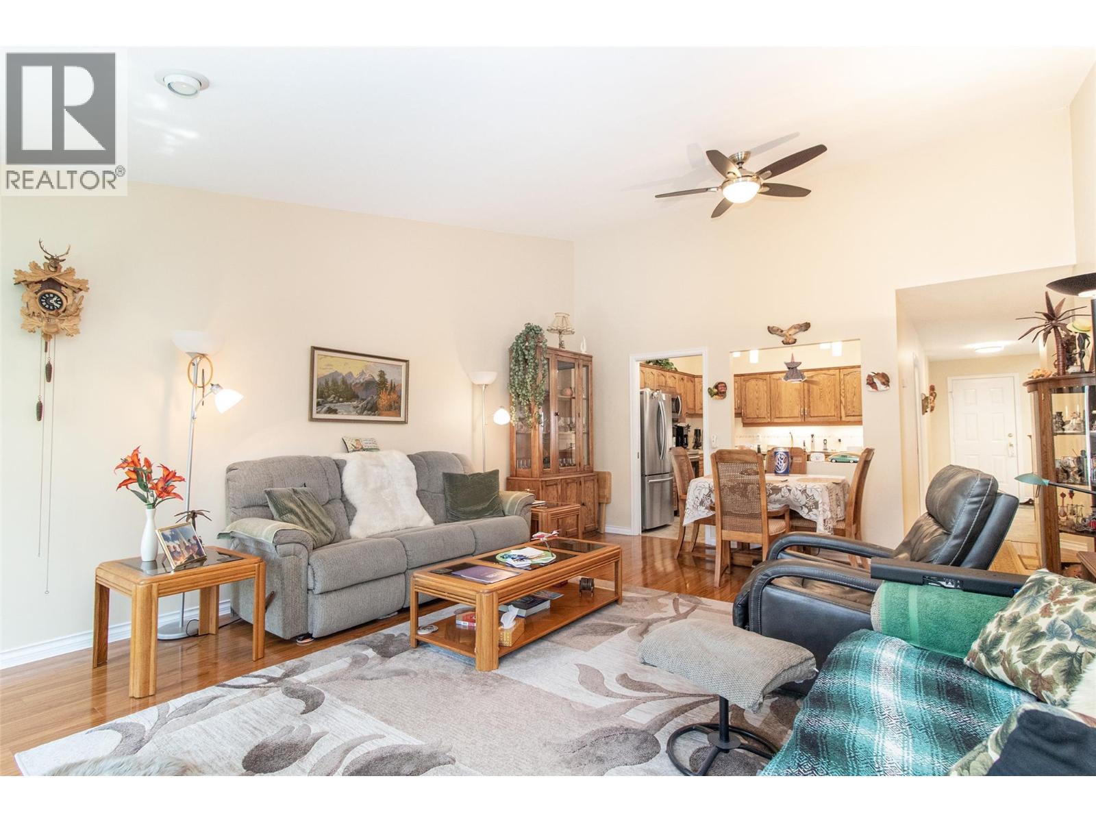 112 1885 Parkview Crescent, Kelowna