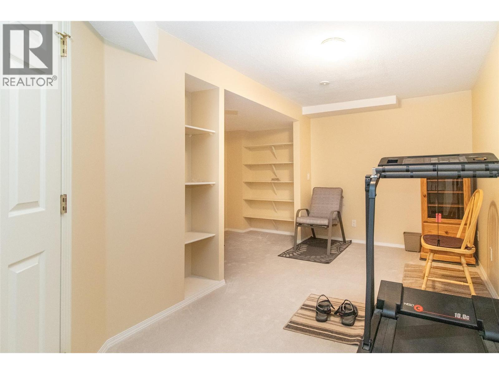 112 1885 Parkview Crescent, Kelowna