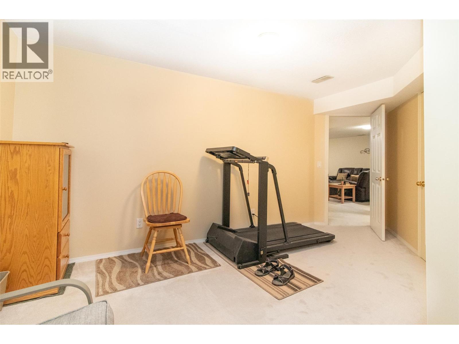 112 1885 Parkview Crescent, Kelowna