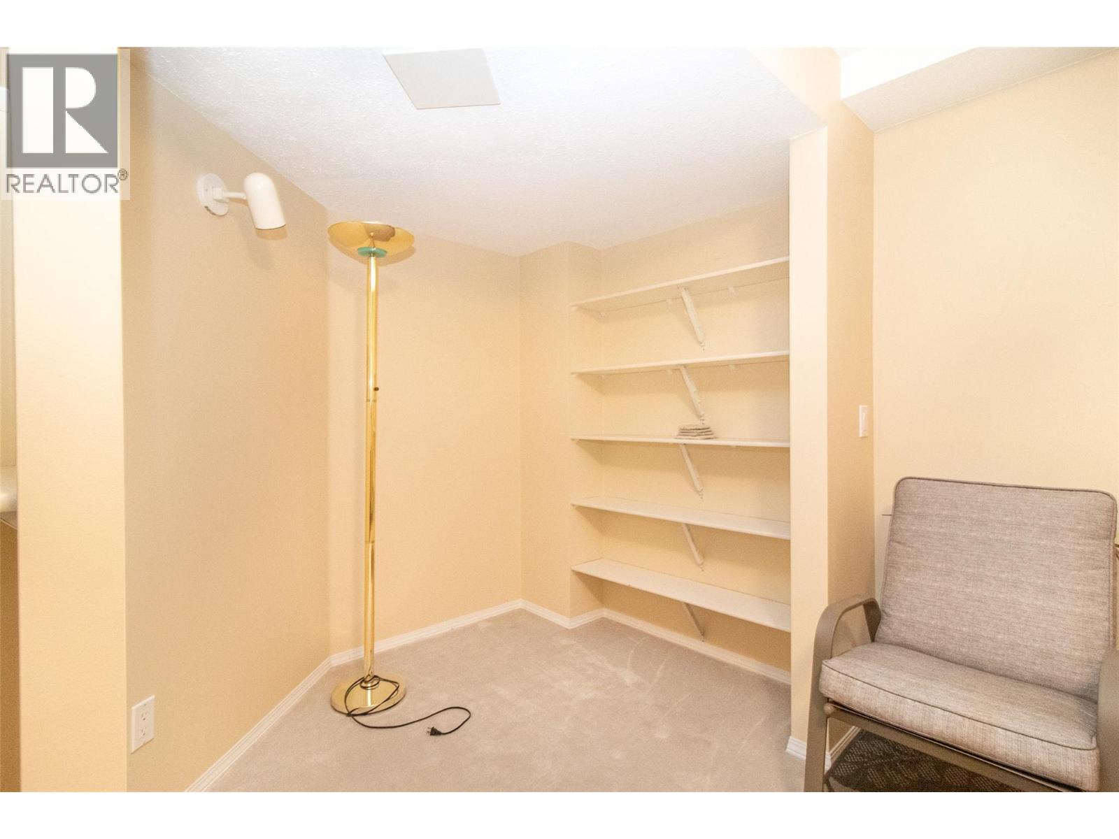 112 1885 Parkview Crescent, Kelowna