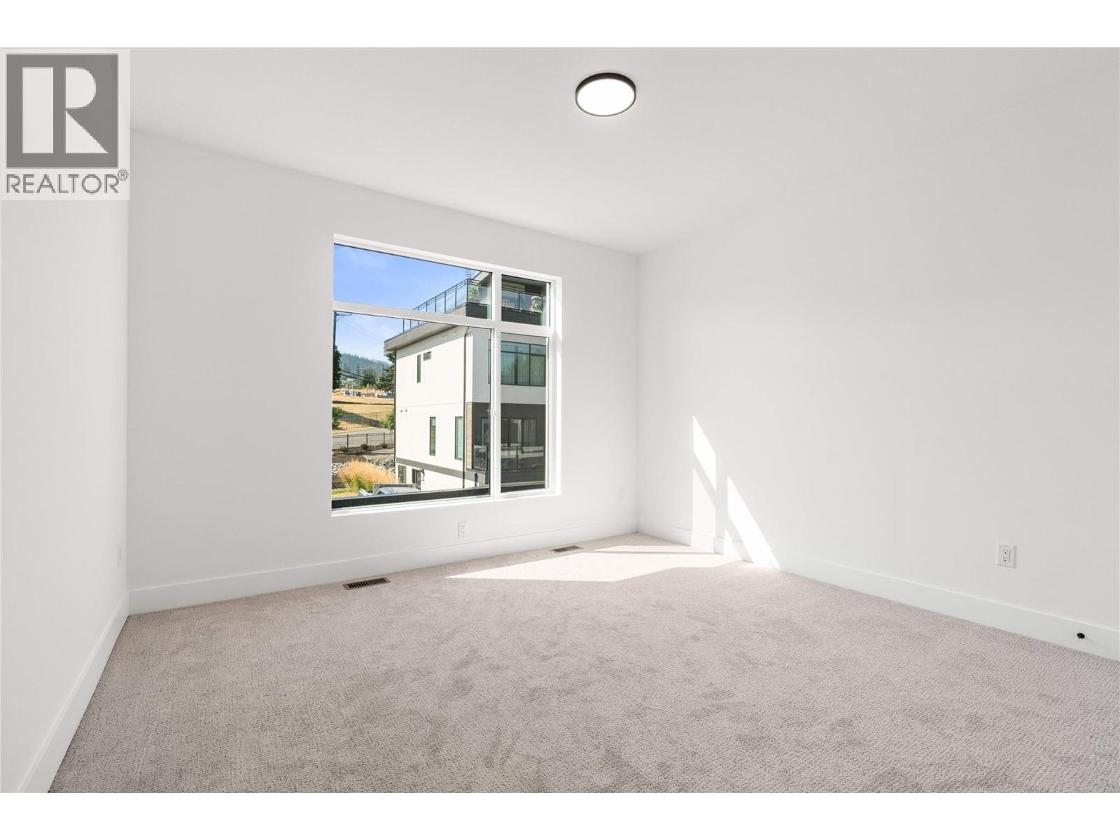 7920 Kidston Road Unit# 5, Coldstream