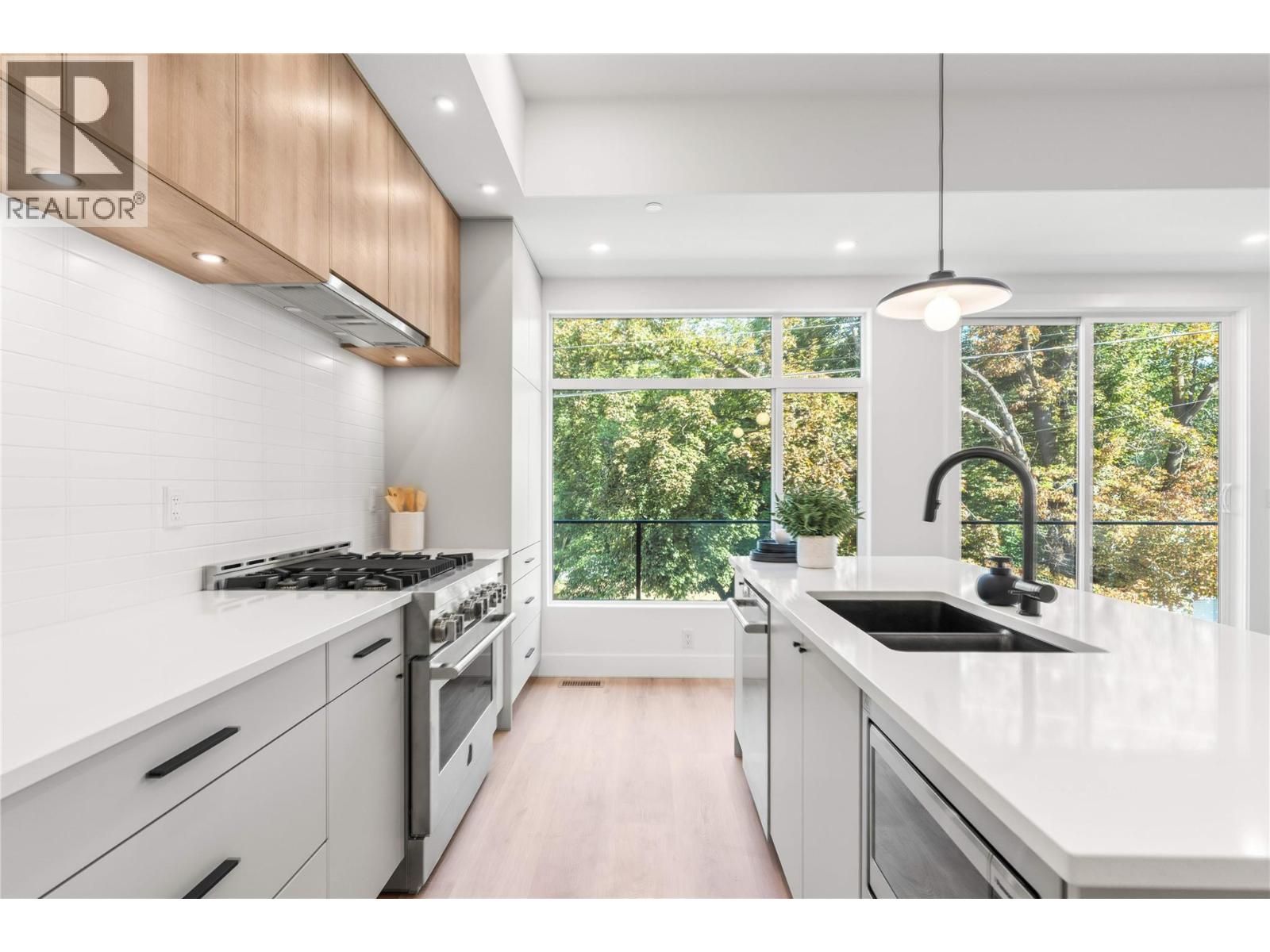 7920 Kidston Road Unit# 5, Coldstream
