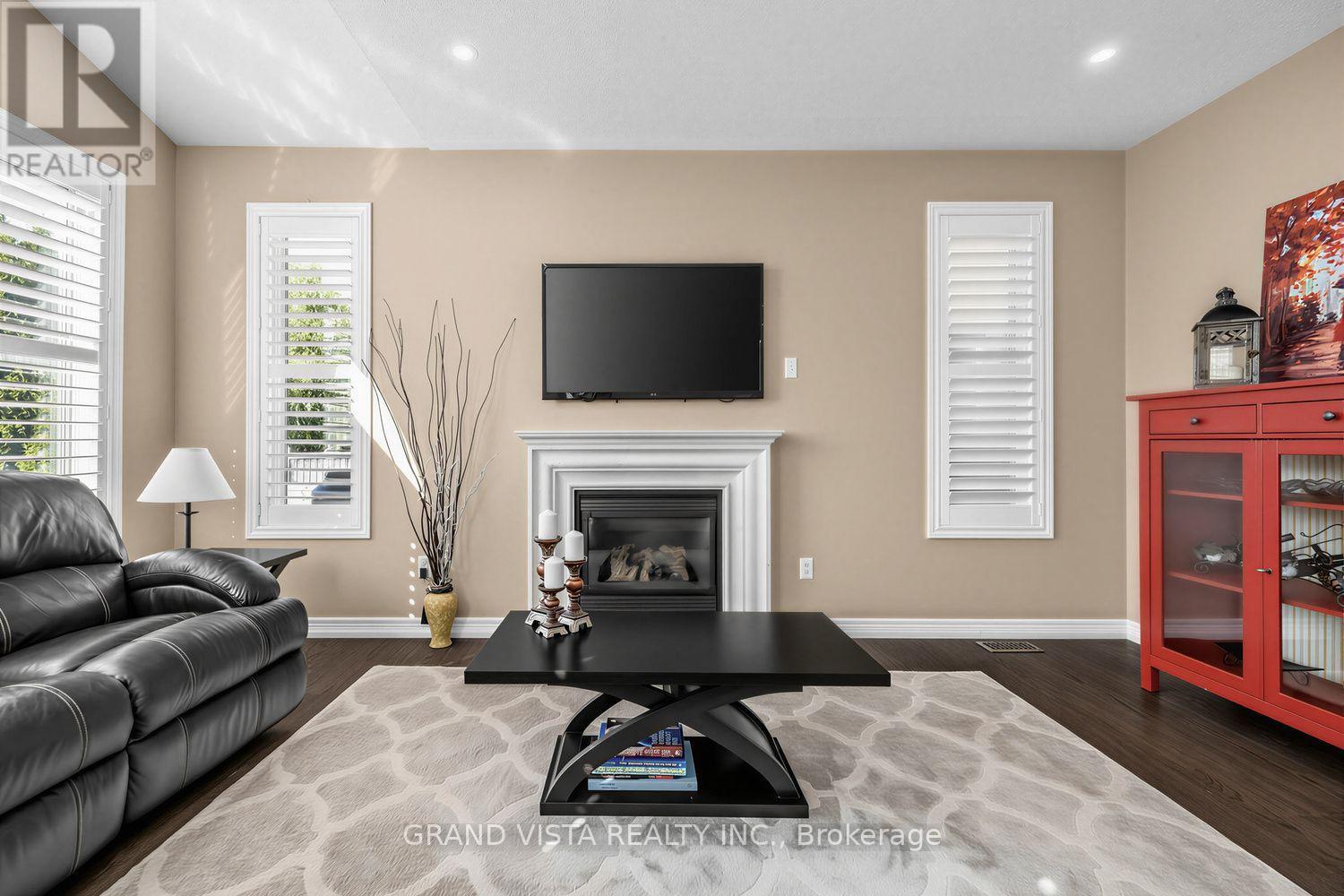 31 ROUTLEDGE DRIVE - Image 11