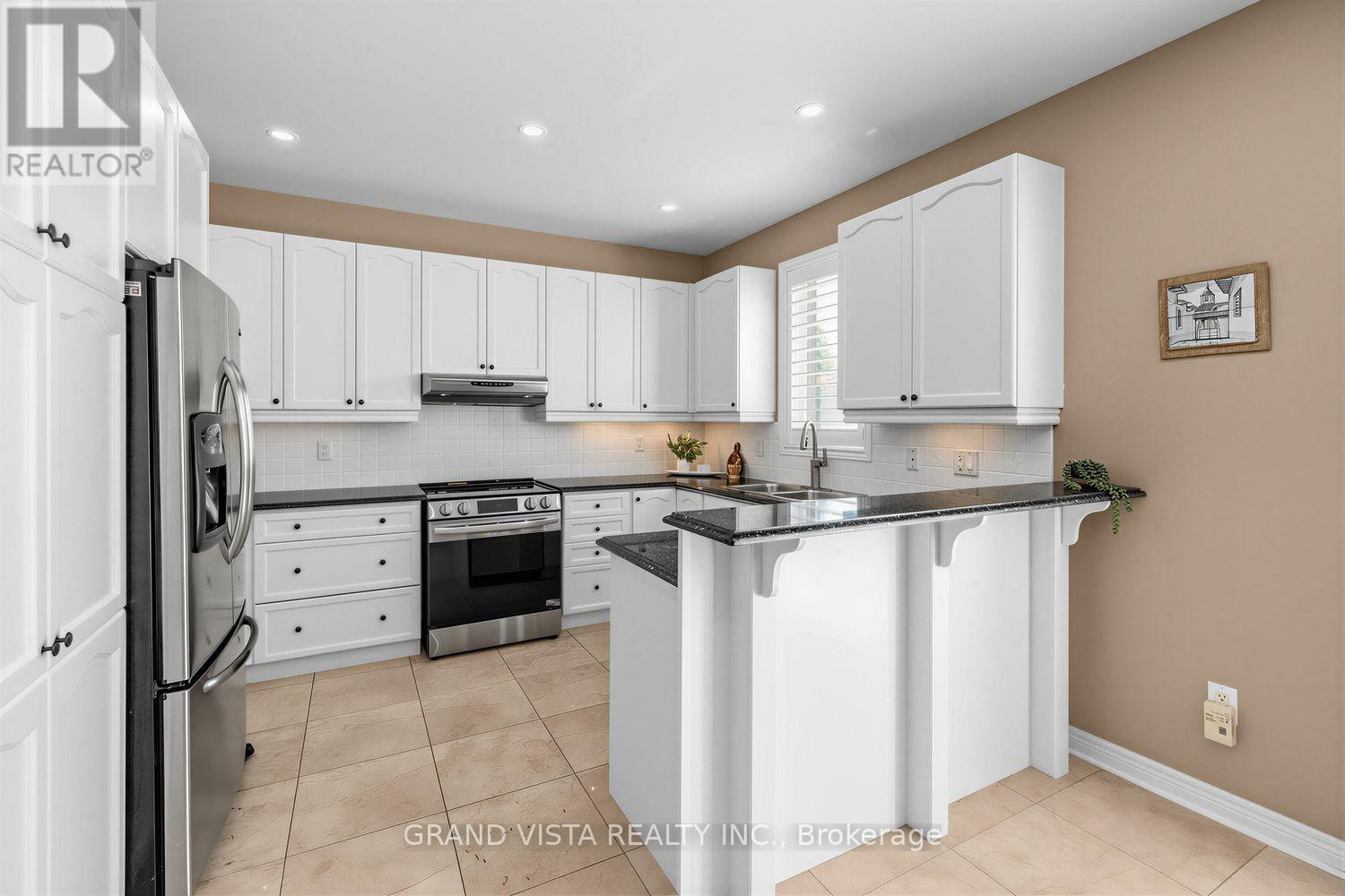 31 ROUTLEDGE DRIVE - Image 17