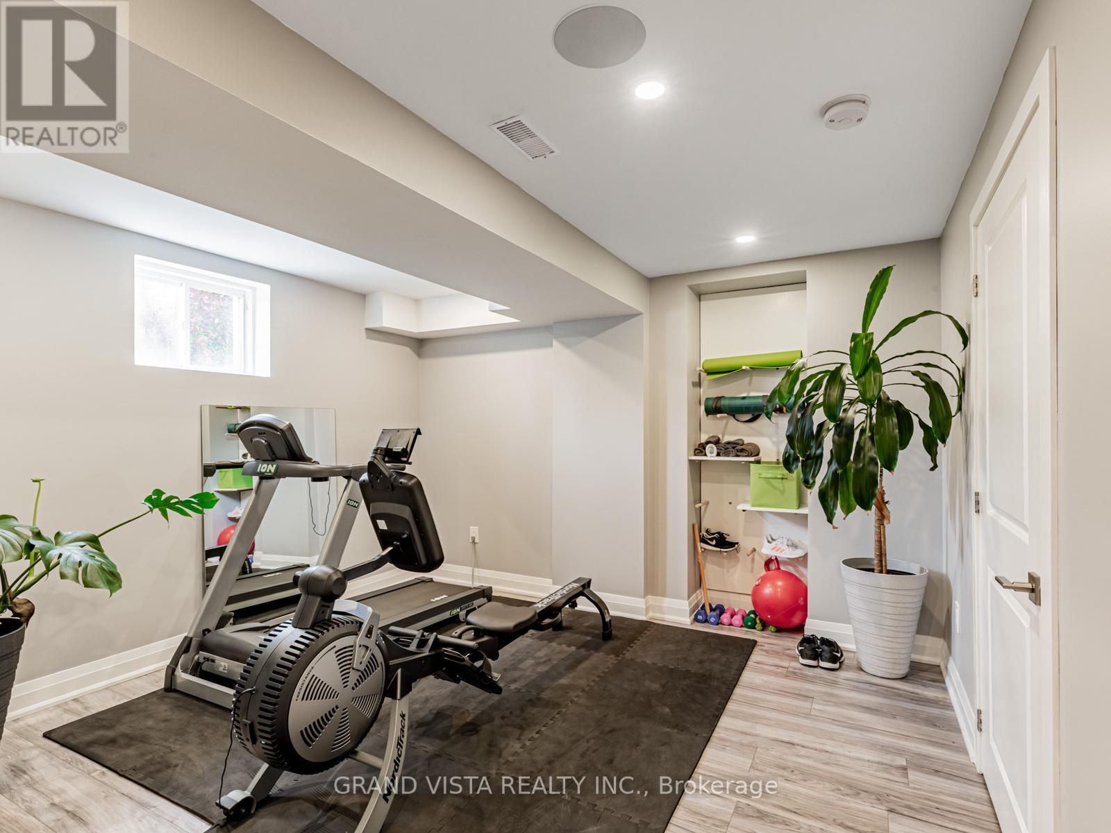 31 ROUTLEDGE DRIVE - Image 35