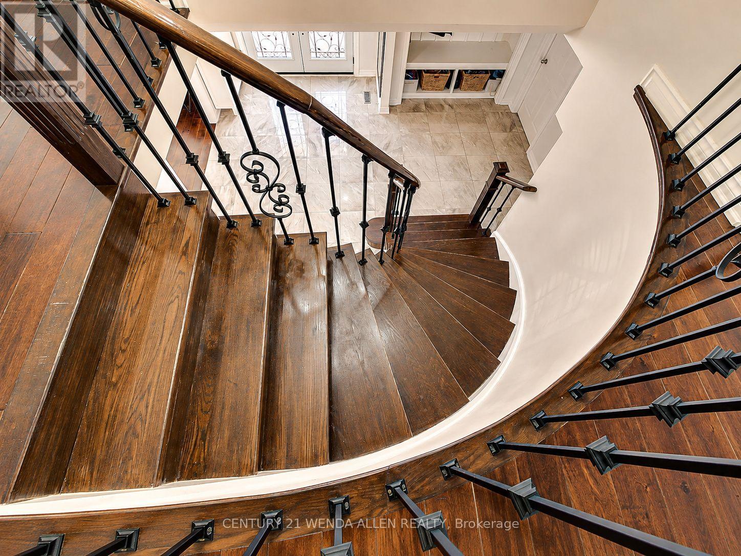 156 GWENDOLYN BOULEVARD - Image 16