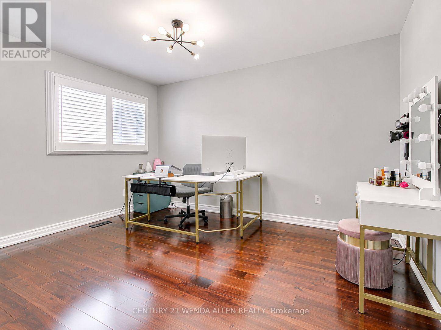156 GWENDOLYN BOULEVARD - Image 19