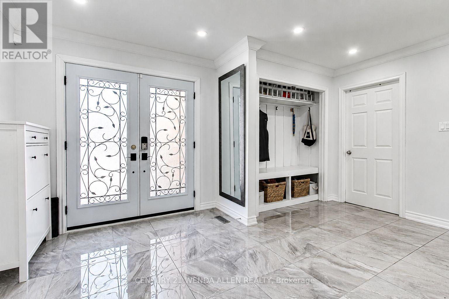 156 GWENDOLYN BOULEVARD - 4