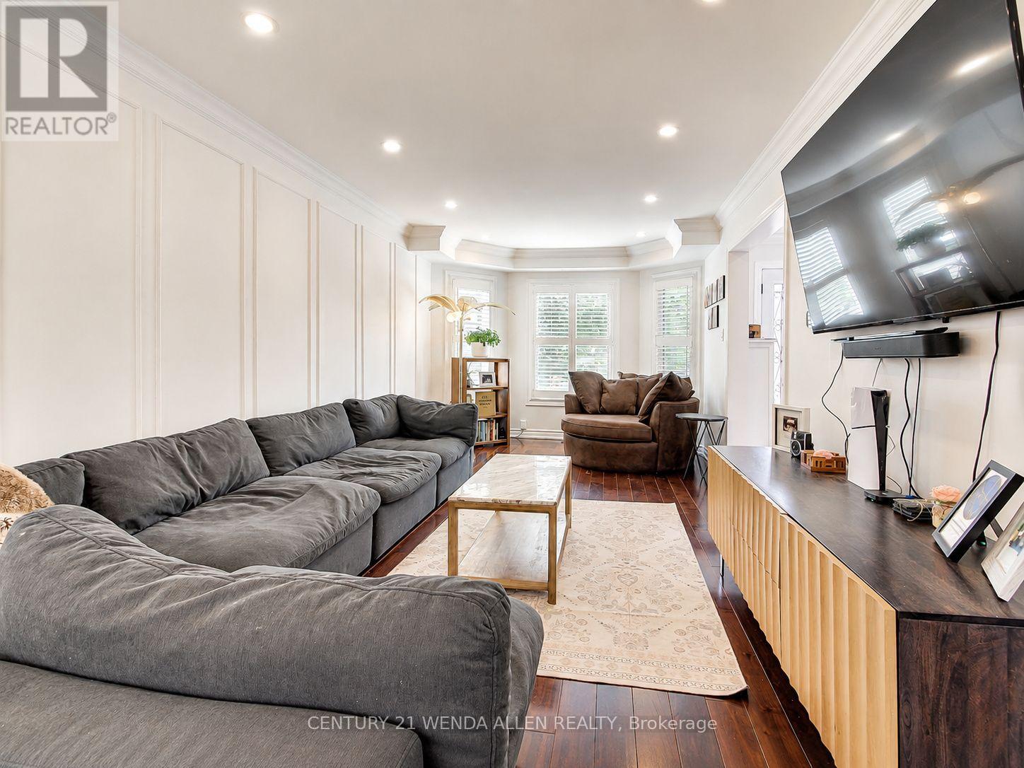 156 GWENDOLYN BOULEVARD - 7