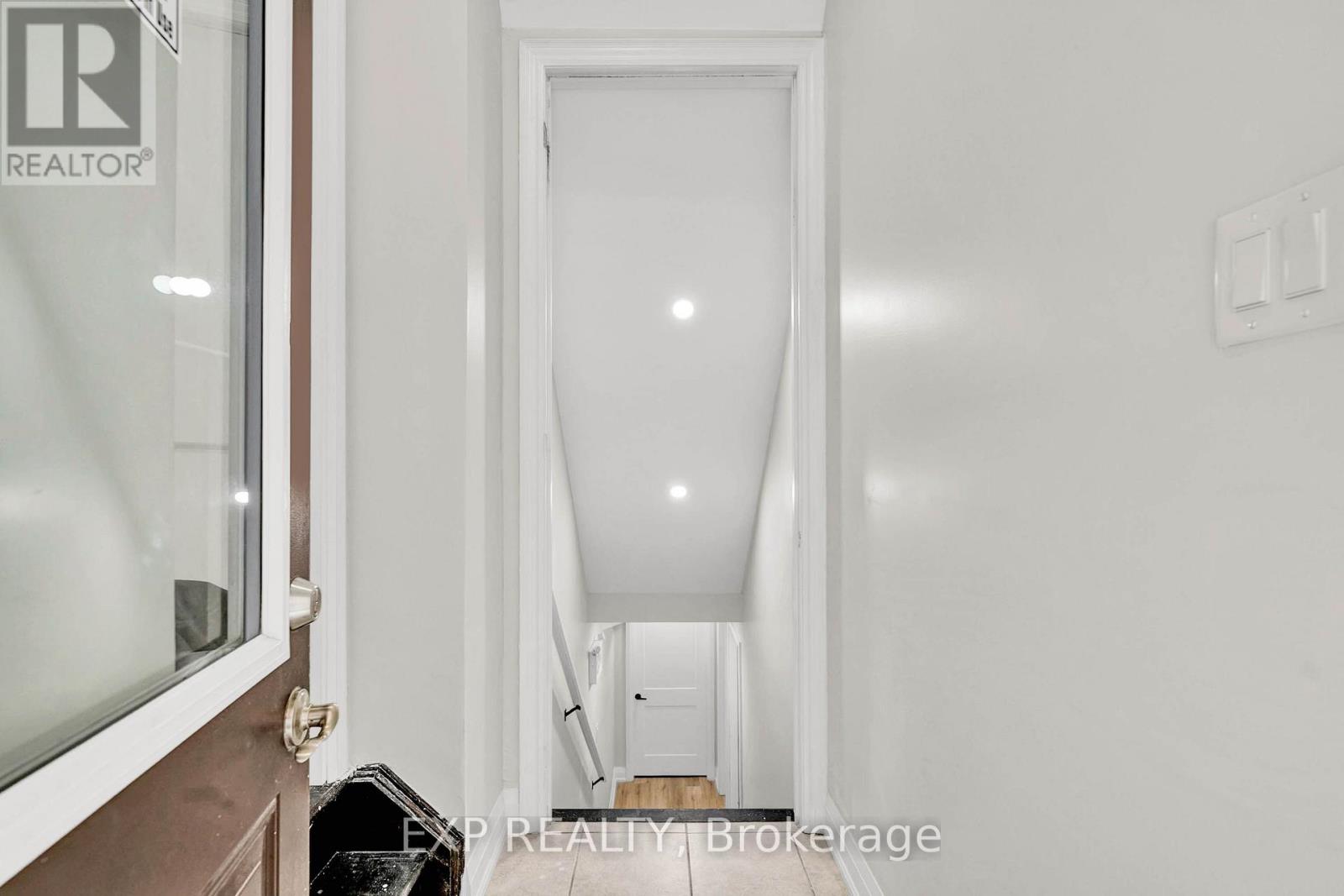 Photo of 448 Dougall Avenue