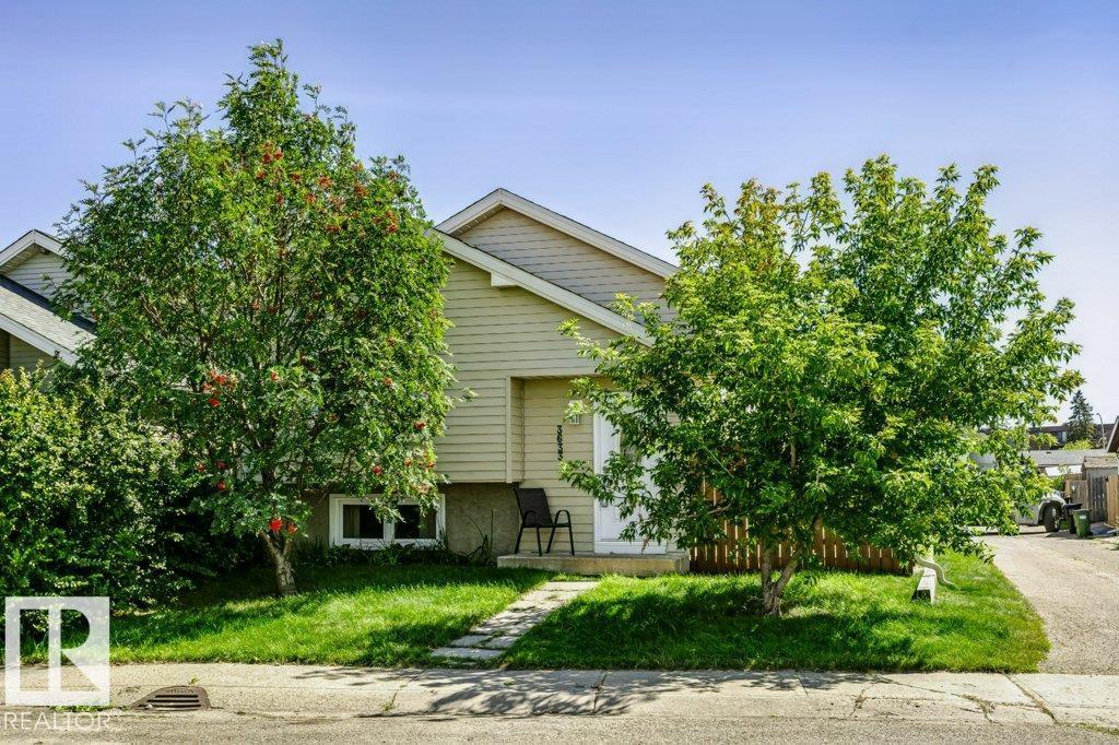 3633 44 AV NW, Edmonton, Alberta, T6L5M5