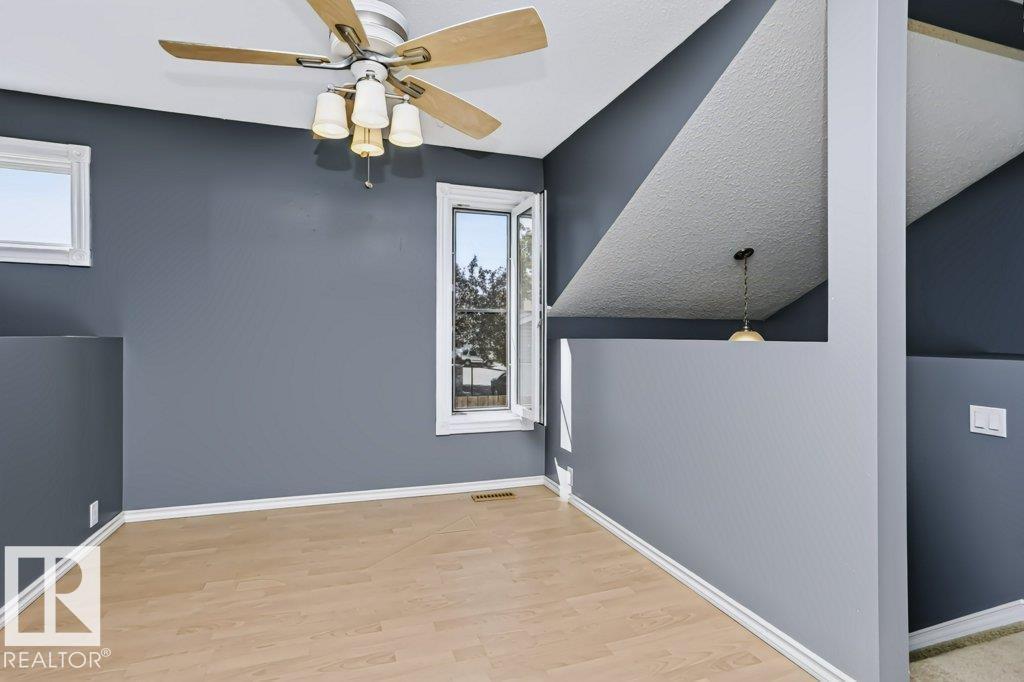 3633 44 AV NW - 11