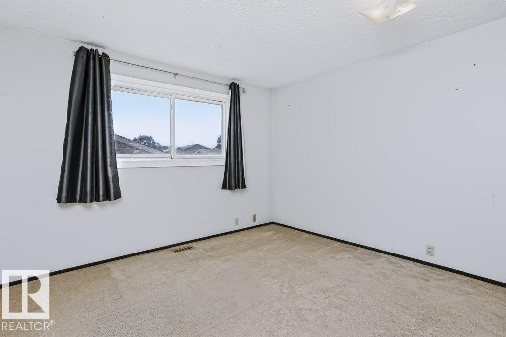 3633 44 AV NW - 12