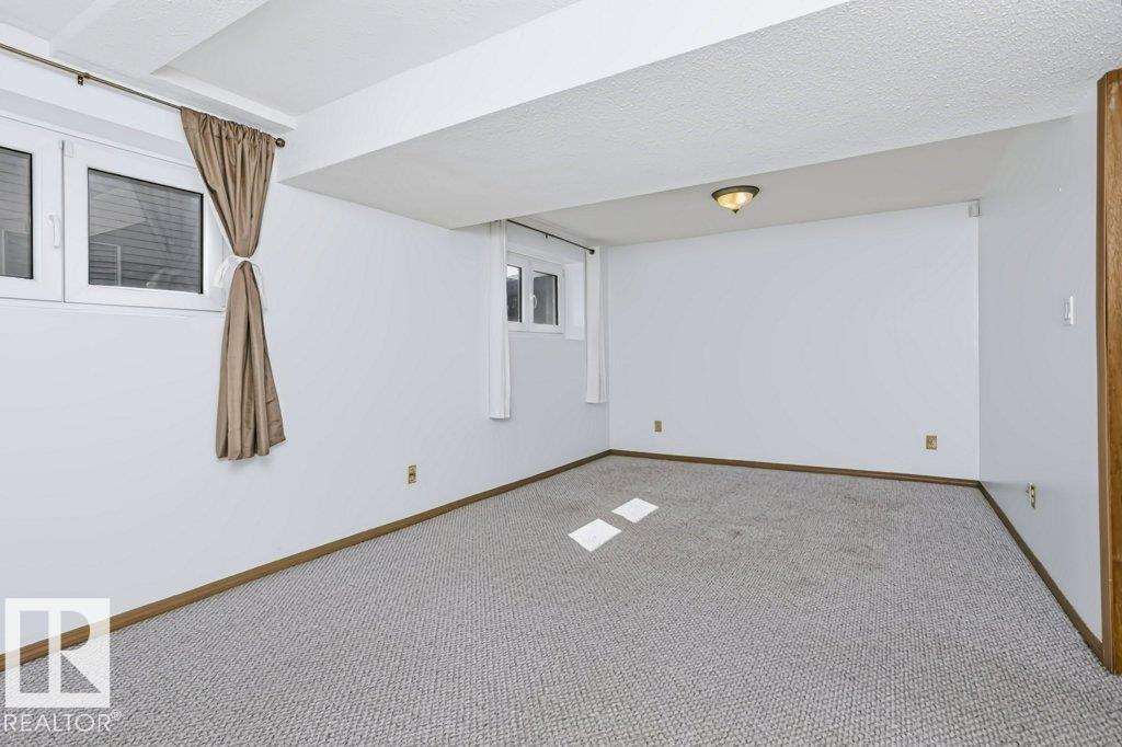 3633 44 AV NW - 19