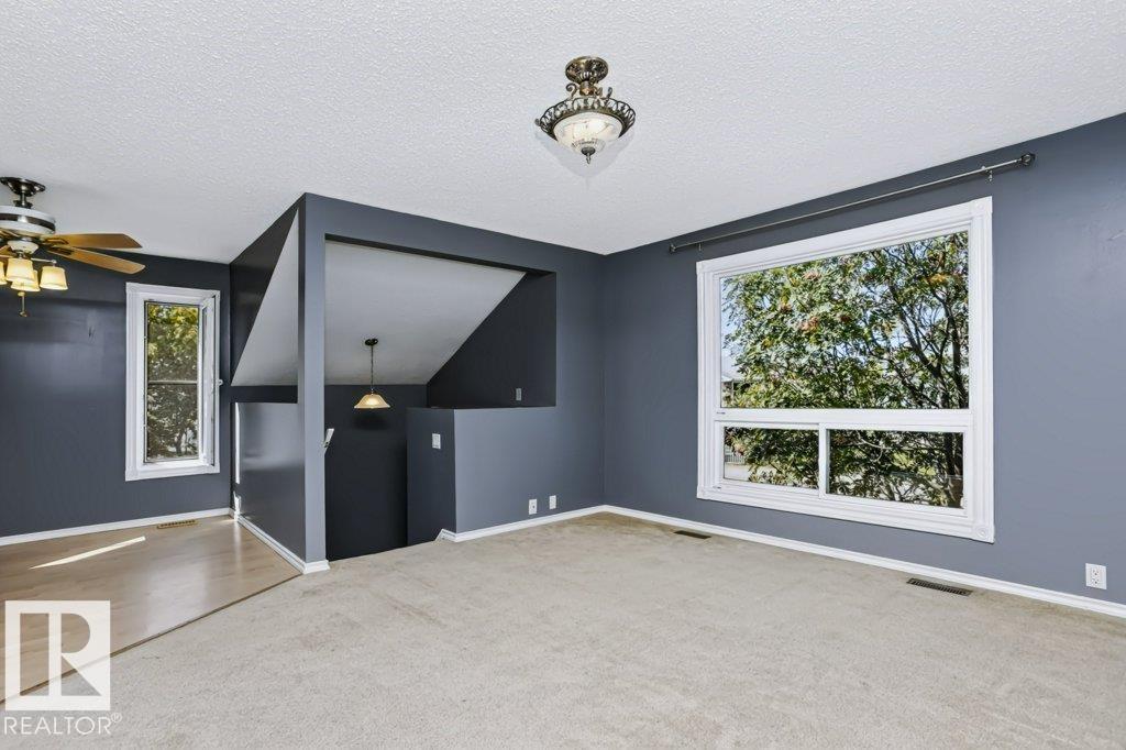 3633 44 AV NW, Kiniski Gardens, Edmonton photo 3