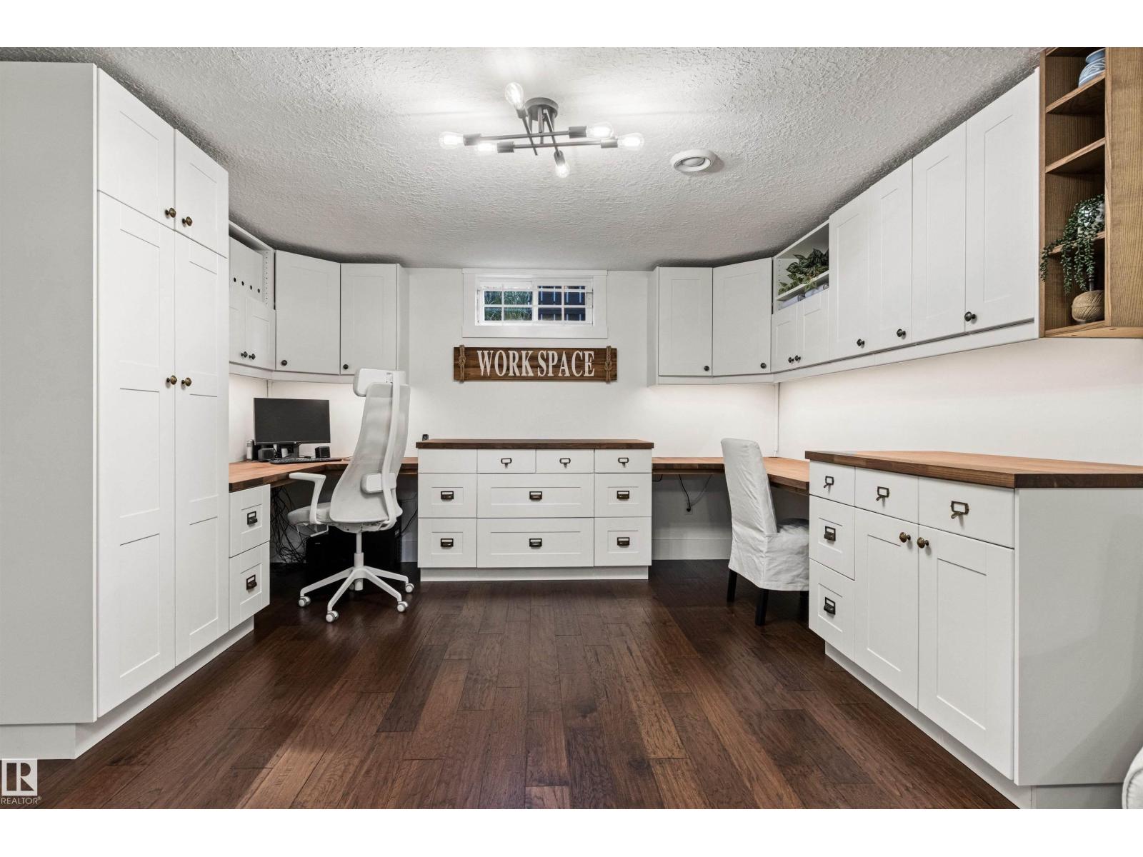 7308 100 AV NW - 48