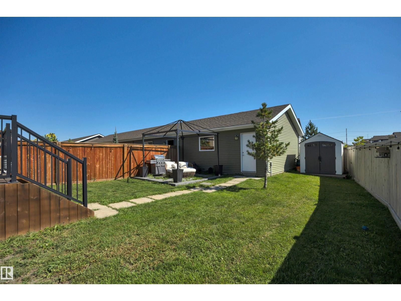 2605 MAPLE WY NW, Maple Crest, Edmonton photo 3