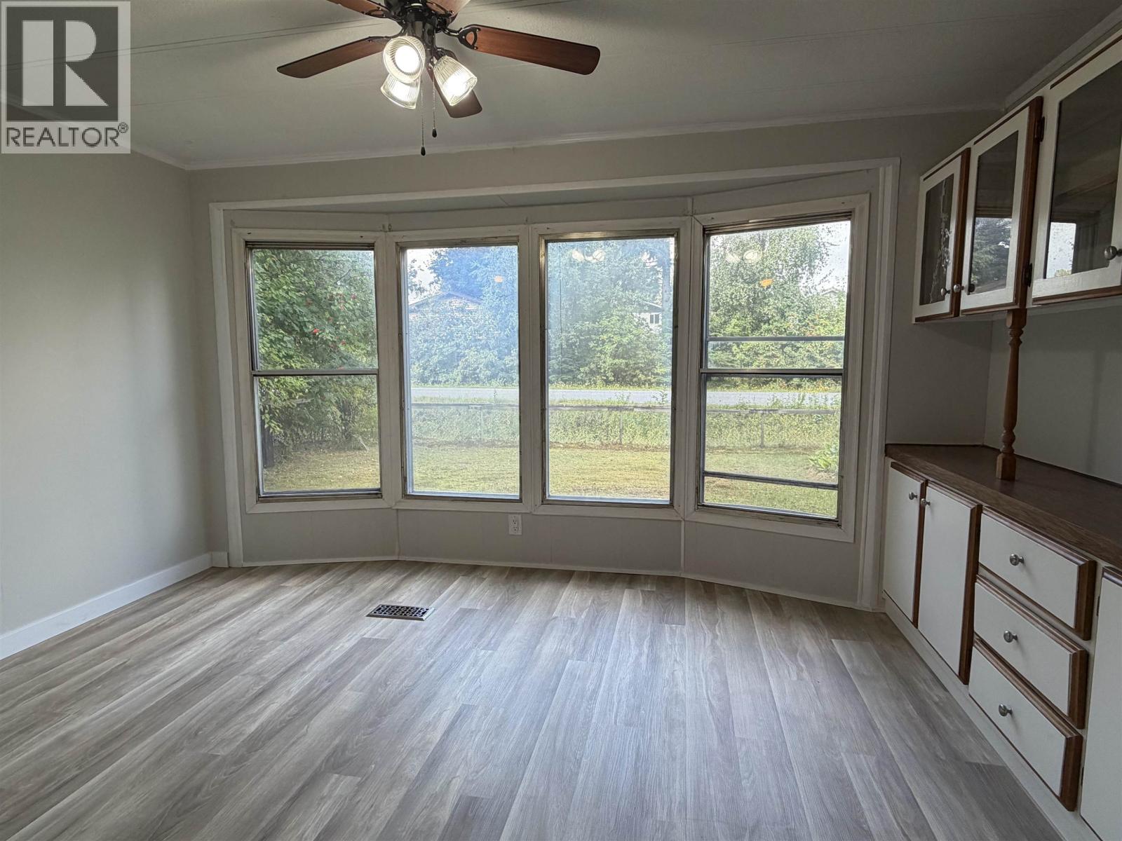 2066 LAUREL STREET - 14