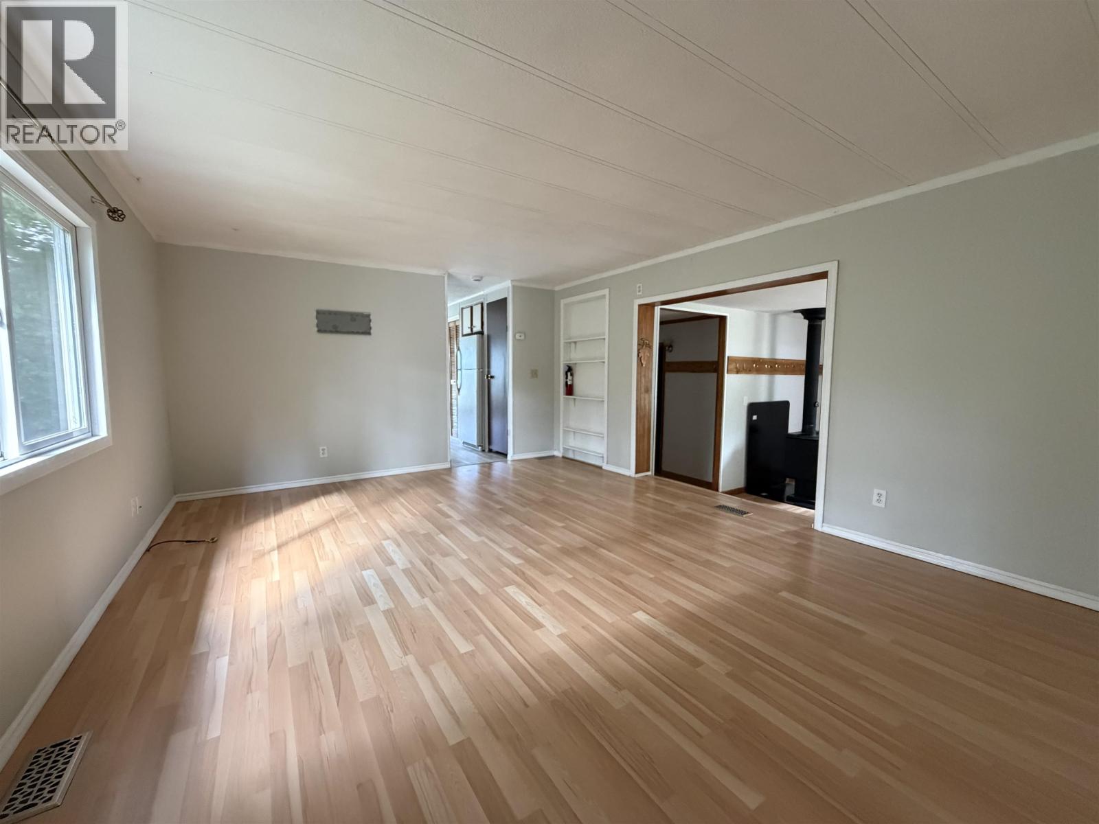 2066 LAUREL STREET - Image 26