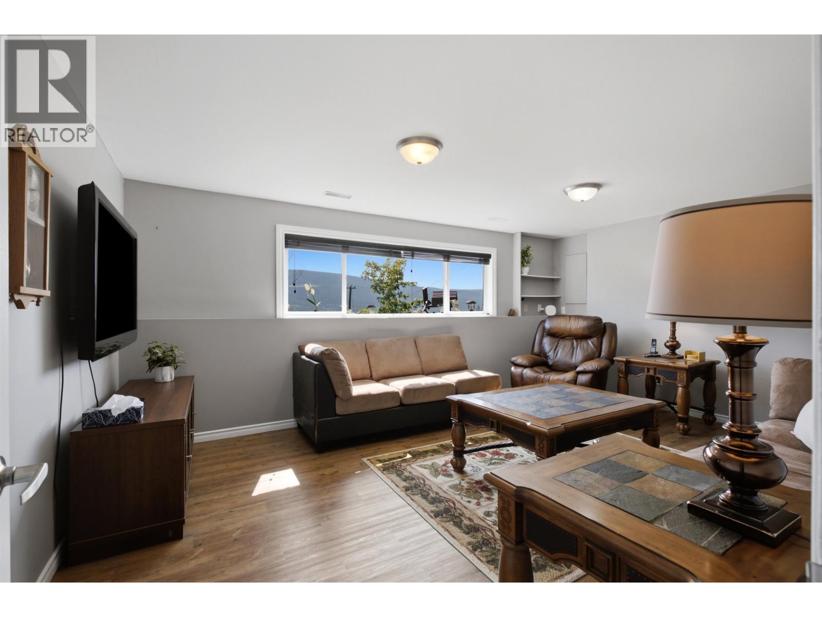 1934 WHITE ROAD - 14