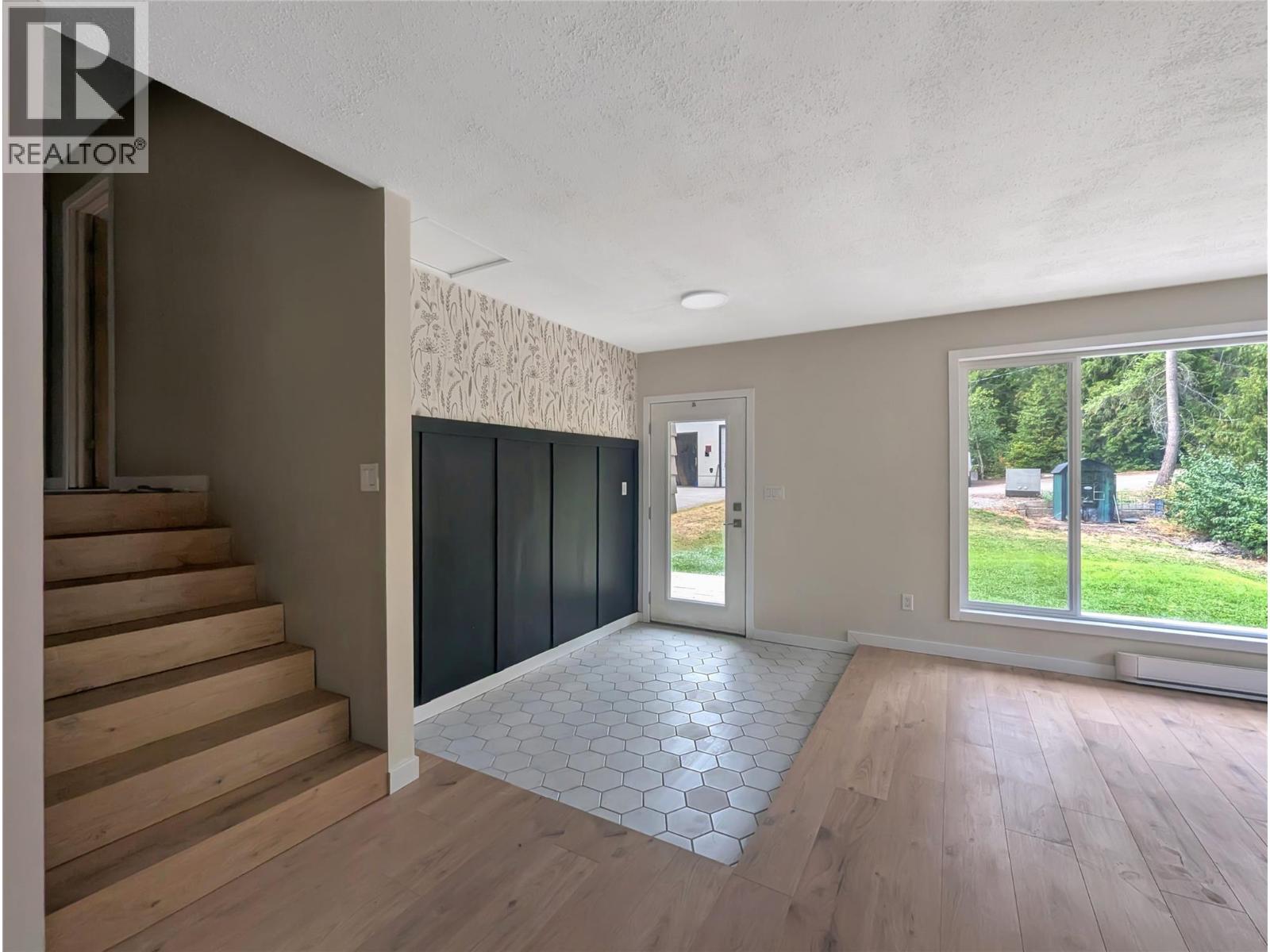 208 Schmidt Road - Image 11