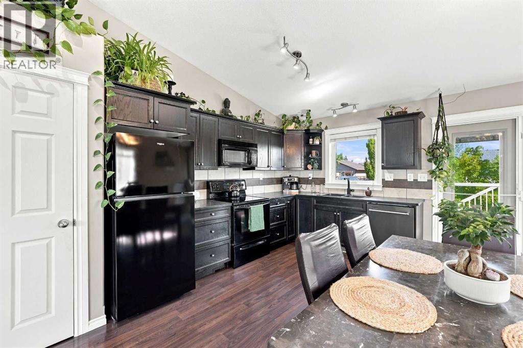 Listing photo – 19 Jenner Crescent, Red Deer